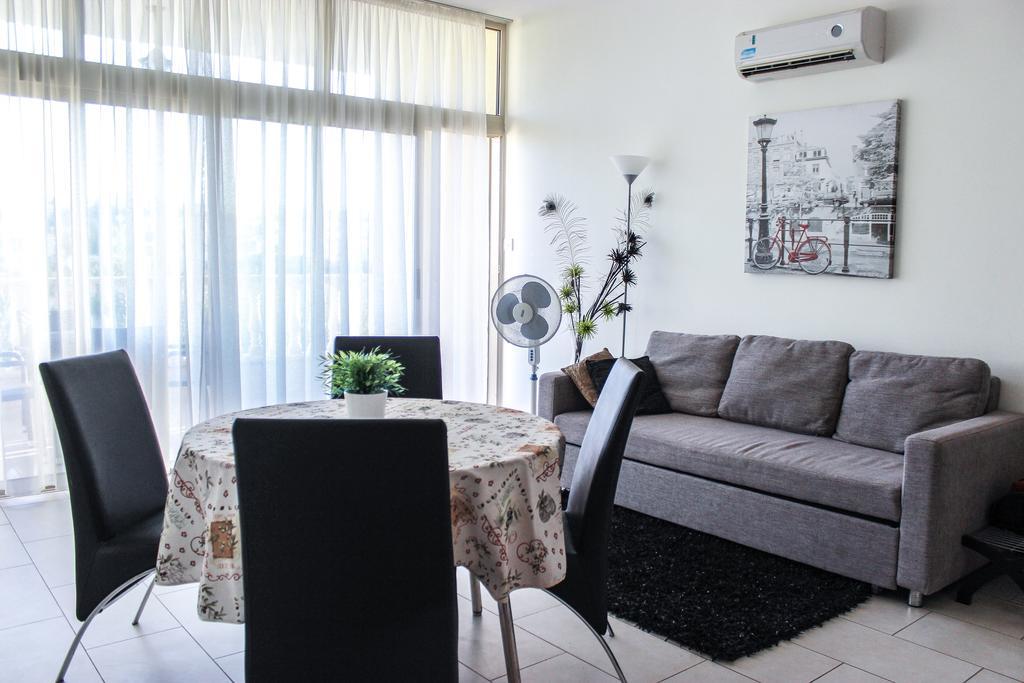 King'S Gardens Apartment Пафос Екстер'єр фото