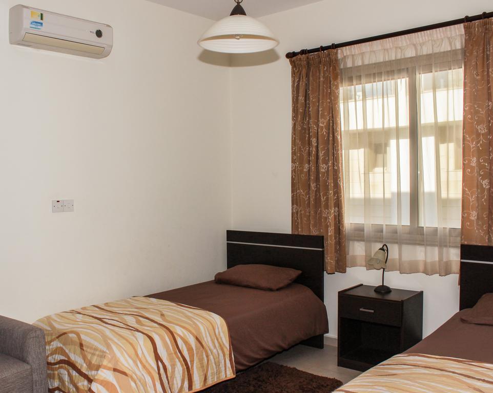 King'S Gardens Apartment Пафос Екстер'єр фото
